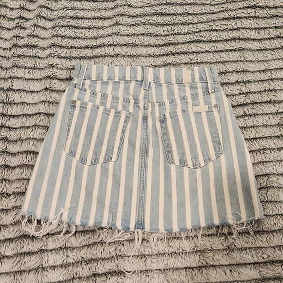 Blue and white striped 7 for all mankind jean skirt w/ distressed hem size 24. - Picture 12 of 15
